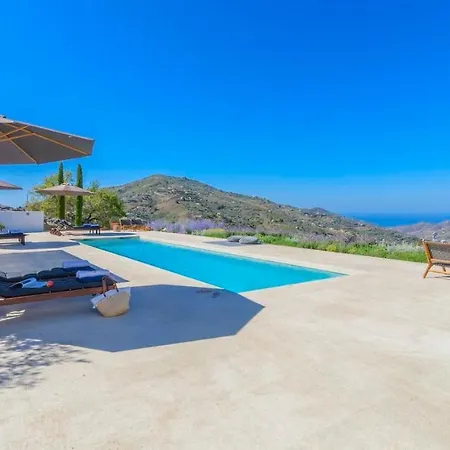 Villa El Frontin By Ruralidays